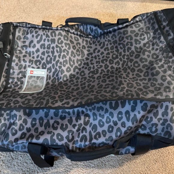 Supreme The North Face Leopard Thunder Luggage Bag Black